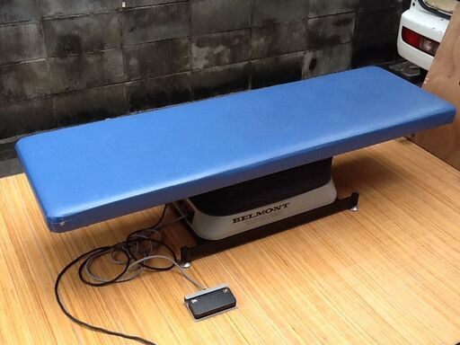 長さ190㎝ 診察台 電動昇降Mベッド タカラベルモント EX-2V 1台入荷