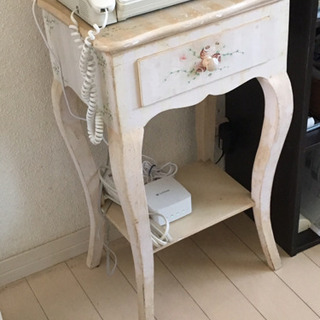 電話台　