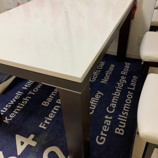 リビングダイニングテーブル