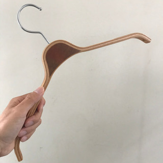 値下げ！　木のハンガー　Cの画像