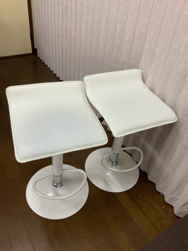 カウンターチェア　2個セット　白です★