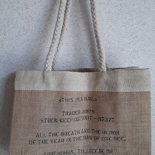 トレジョ　trader　joes　バッグ　新品タグ付き　＆　trader　joes　紙袋×5の画像