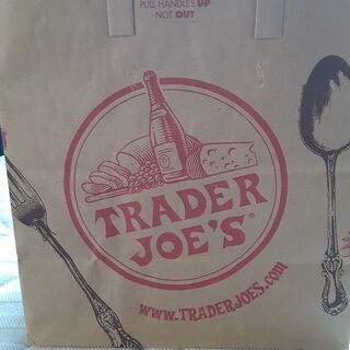 トレジョ　trader　joes　バッグ　新品タグ付き　＆　trader　joes　紙袋×5の画像