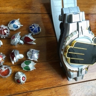 仮面ライダーベルト、ウルトラマンの画像
