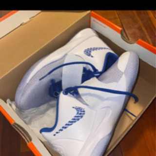 NIKE カイリー☺︎未使用23センチ