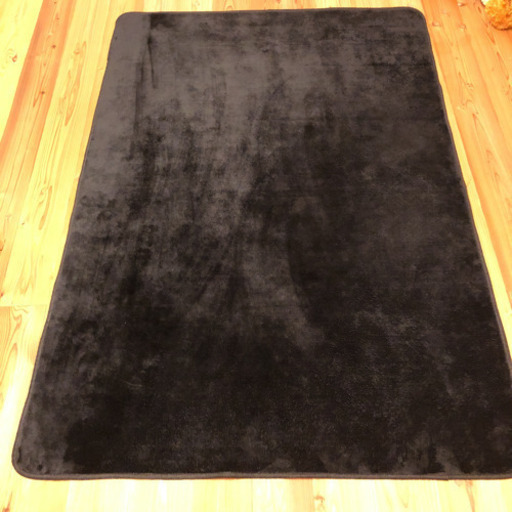 カーペット　ラグマット　130×185cm 黒