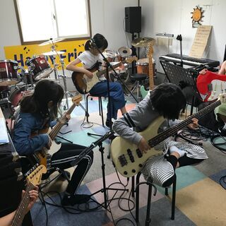 ギターやドラムの練習ができますの画像