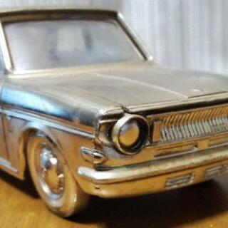 絶版トヨタパブリカセダン2ドア金属製