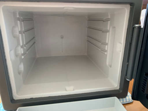 セントリー 耐火金庫 テンキー式 22.8L JFW082ET