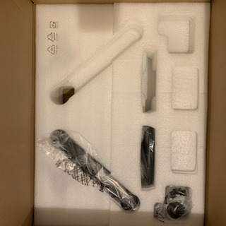 【新品】Amazonベーシック モニターアーム シングル ディスプレイタイプ ブラックの画像