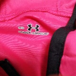 人気アンダーアーマージャケットの画像