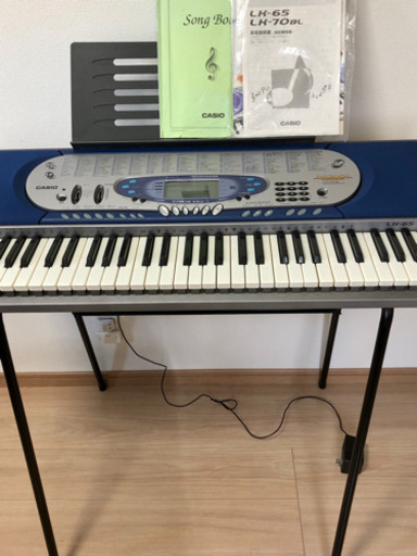 CASIO キーボード 電子ピアノ　LK-65  スタンド付き　豊中市近隣なら配達可。