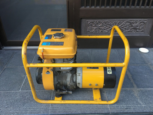 大きめ発電機(※エンジンかかりません)
