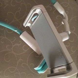 iPhoneホルダー卓上取り付け器具付き。約50センチ位