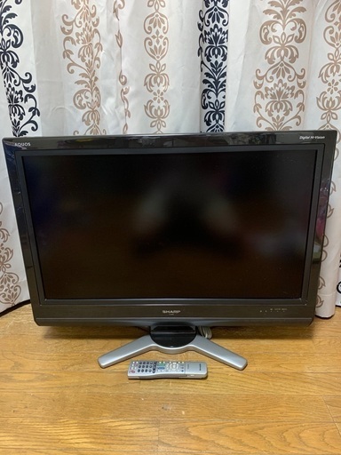 シャープ製  32型 液晶カラーデジタルテレビ  LC-32D３０