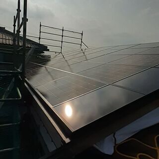 瓦屋根、太陽光設置工事見習い募集中