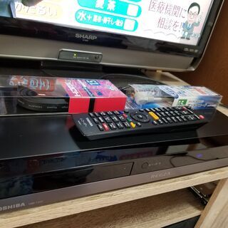 ☆超大容量4TB トリプルチューナー！東芝レグザ DBR-T350☆