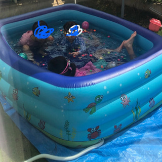 大きな プール 未使用の画像
