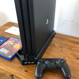取引中　PS4 Pro CUH-7200B 1TB レッド・デッド・リデンプションⅡ付き 取引中 PS4 Pro CUH-7200B 1TB レッド・デッド・リデンプションⅡ付き