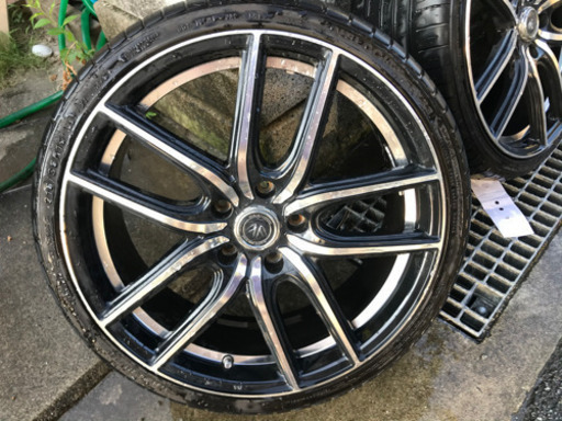 バドックス　ロクサーニ　ケラス　19インチ