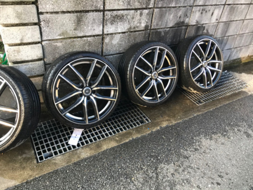 バドックス　ロクサーニ　ケラス　19インチ