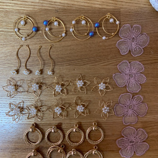 ハンドメイドアクセサリー　セットの画像