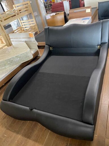 ダブルベッド！マットレス付で49800円！展示現品めちゃくちゃカッコイイです！新品なんで綺麗ですよ！