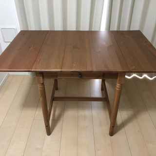 IKEA インガートルプ 伸縮式ダイニングテーブル