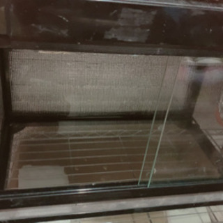 爬虫類ケージ