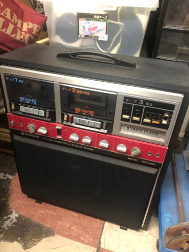 ダブルカセットは8トラプレーヤー　8track player