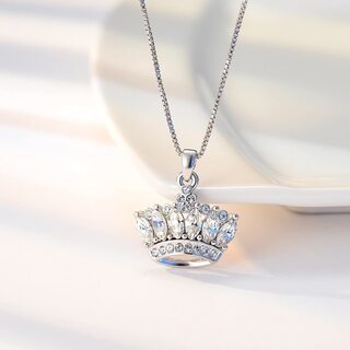 【新品】【日本全国郵送相談可】【クラウン】王冠 モチーフ ネックレス レディース ダイヤ ペンダント スワロフスキー クリスタル ネックレス 女性 アクセサリー チェーン 結婚式 プレゼント ギフトボックス付きの画像