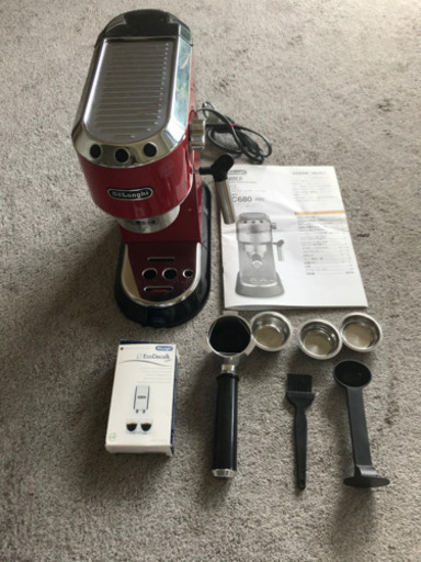 デロンギ　デディカ　エスプレッソマシーン