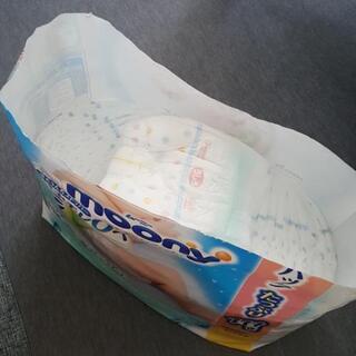 ムーニー おむつ テープ 新生児