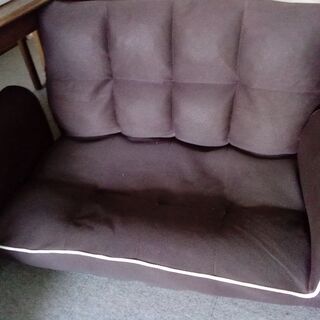 2人掛けの小さなソファ