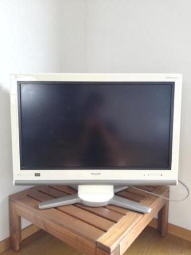 お話中　SHARP　カラーTV　LC-32D10