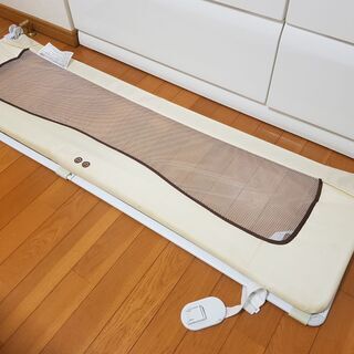 【無料】ベッドフェンス ベッドサイドガード　折りたたみ式の画像