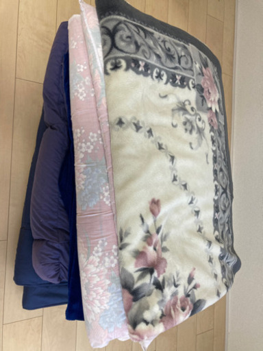 セミダブルとシングルの寝具