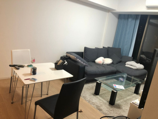 ガラステーブル