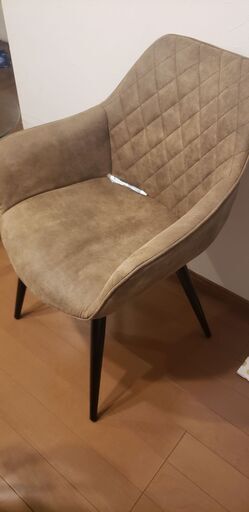 チョコレートカラーのチェア　一脚