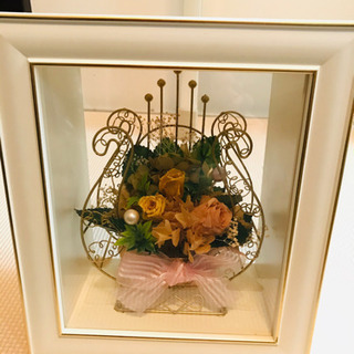 飾り箱入りプリザーブドフラワー