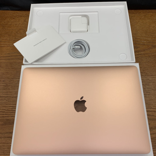 超美品　最新！Apple MacBook Air 13インチ 2020