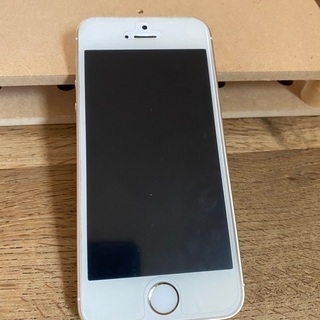 iPhone se(初代) 64MB simフリー　