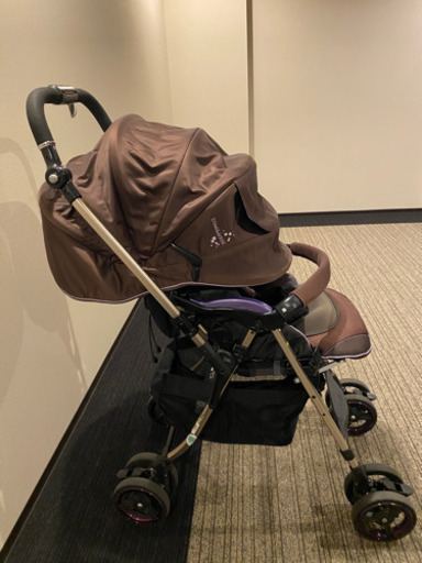 コンビ（combi）　ベビーカー　美品　最上級