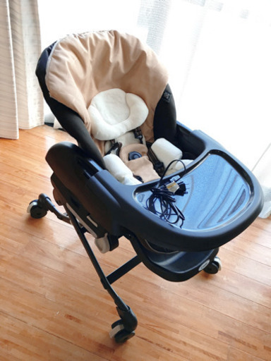 【値下げ交渉可‼︎】コンビ ホワイトレーベル ネムリラ AUTO SWING BEDi