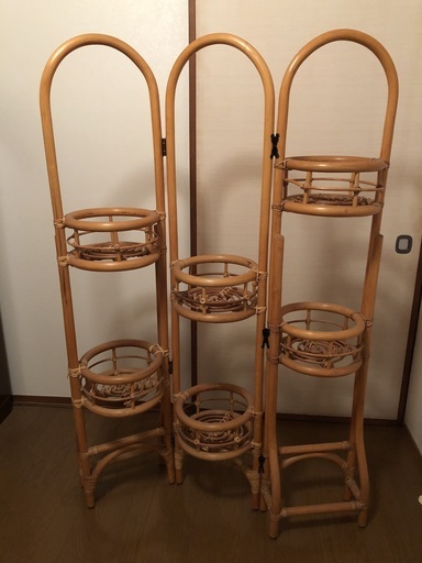 中古ラタン製プランター６つ置き