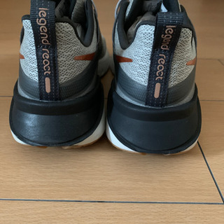 NEW NIKE MEN’S LEGEND REACT 2 SMOKE GREY SNEAKERS 26.5CMの画像