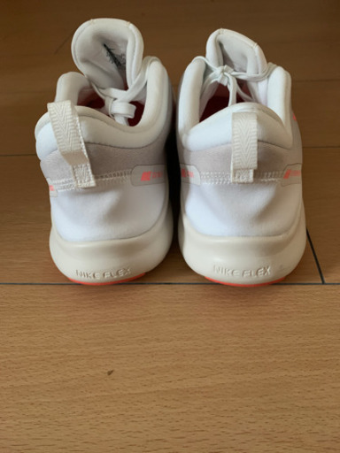 NEW WOMEN’S NIKE FLEX EXPERIENCE RN 8 25CM