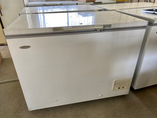 業務用冷凍庫314リットル