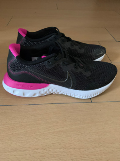 靴/バッグ NIKE WOMENS RENEW RUN 24.5CM