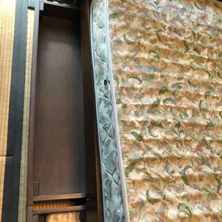 引越し予定の為出品☆ダブルベッド☆引き取り限定☆の画像